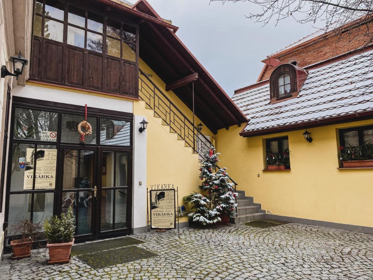 Vinarna Vikarka Hotel Litomerice Exterior photo